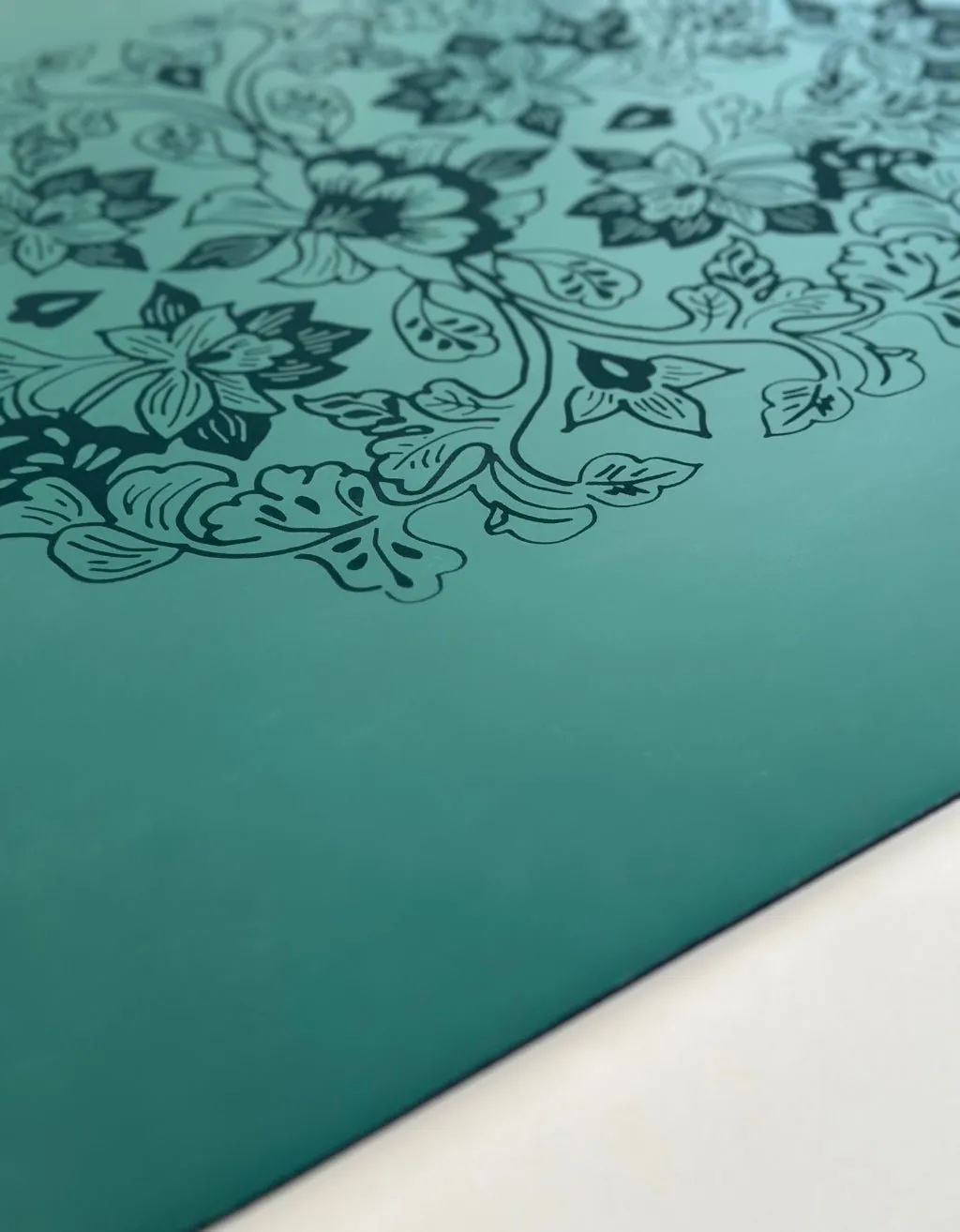 5 mm Deluxe Lotus Forest Yoga Mat   Strap