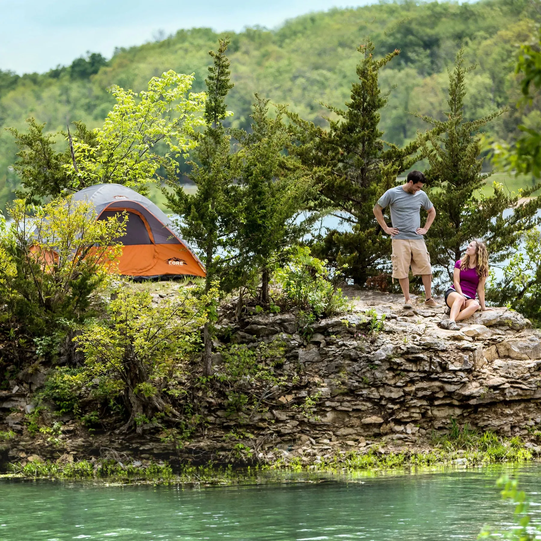 CORE 4 Person Dome Tent 9' x 7'