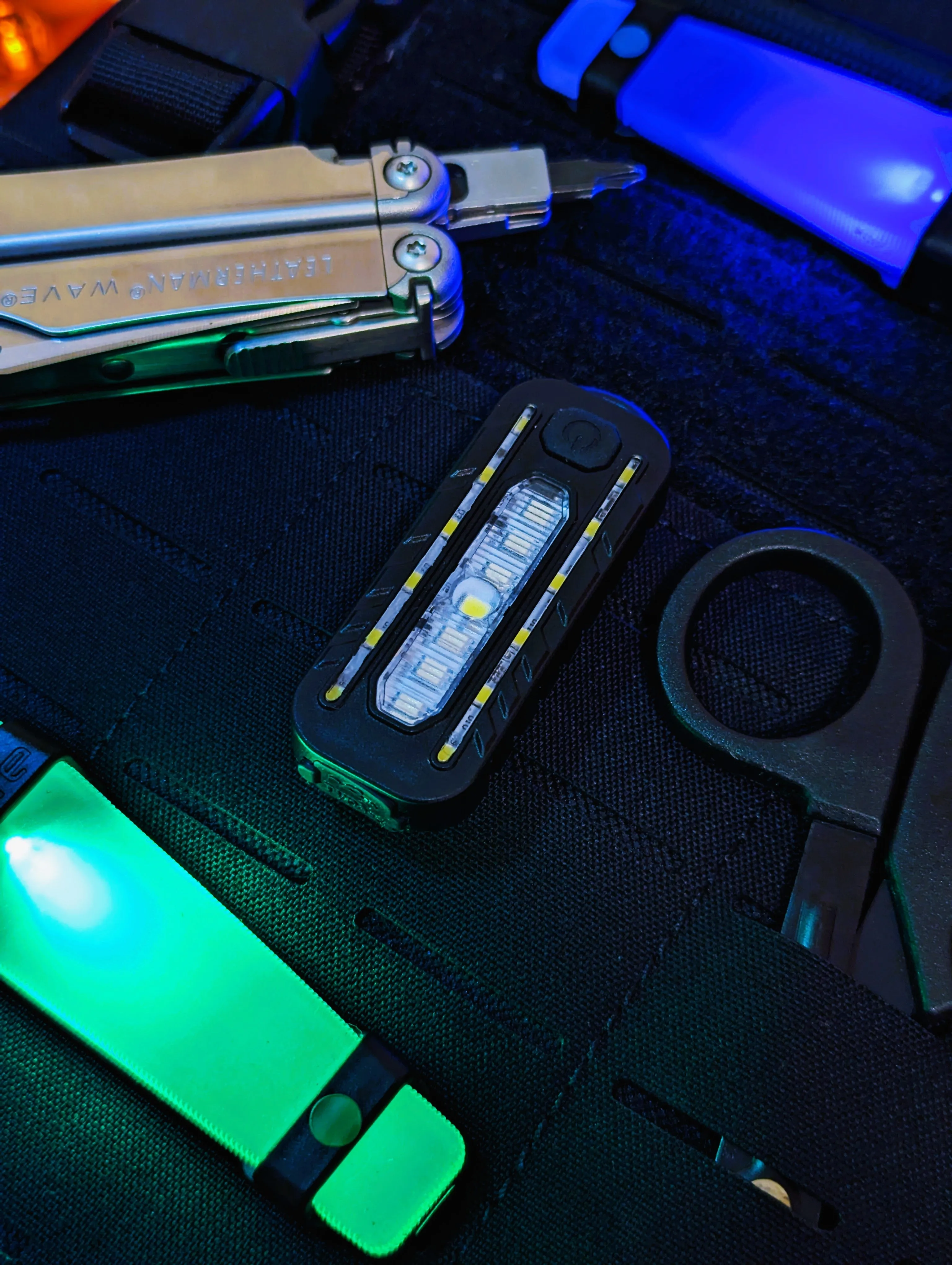 LEO CHEST LIGHT