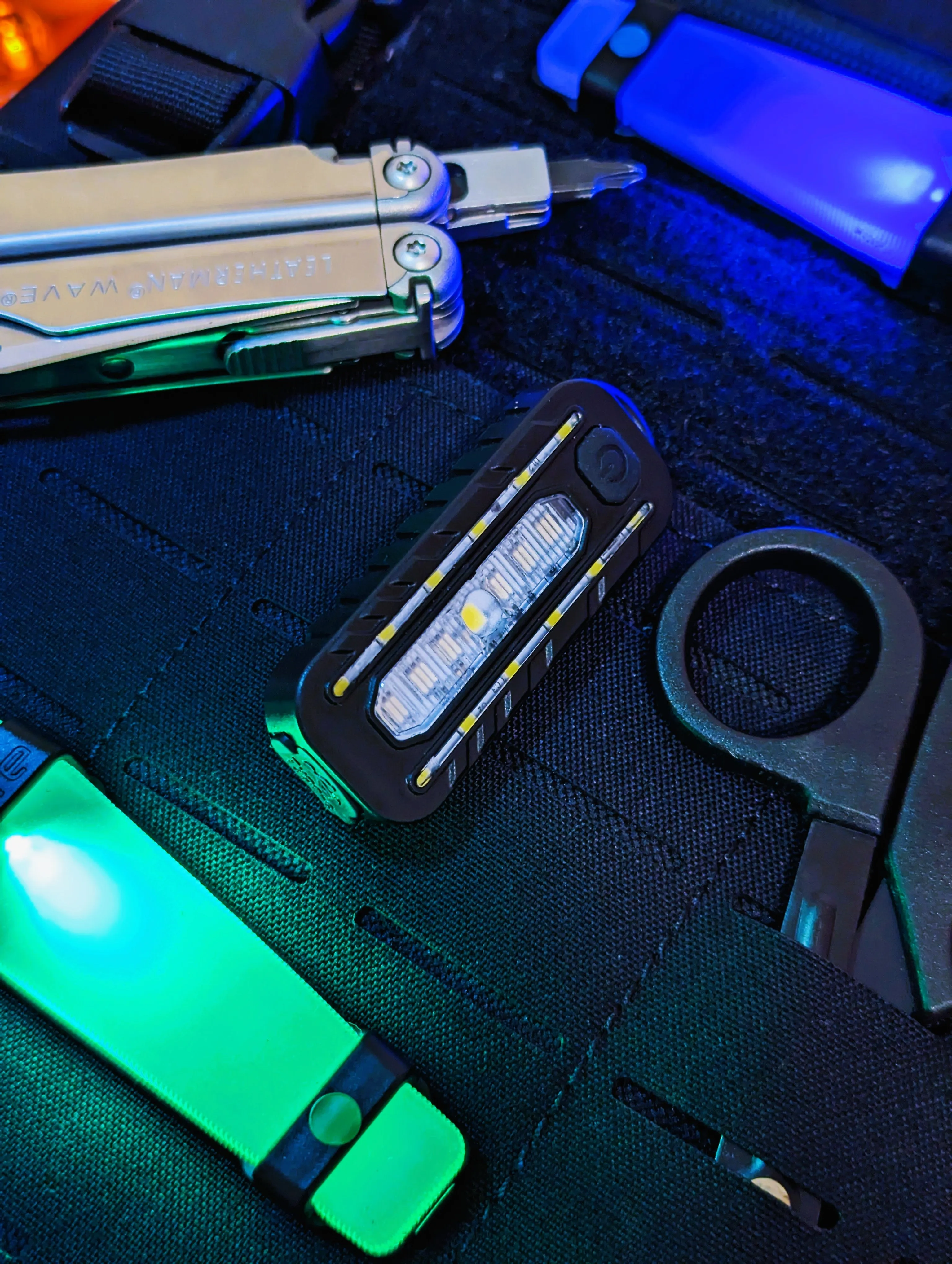 LEO CHEST LIGHT