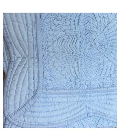 Scallop Edge Baby Quilt